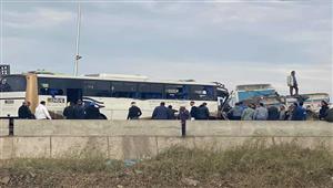 صور.. إصابة 10 طلاب في تصادم أتوبيس جامعة وسيارة نقل بالدقهلية