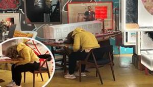 الشرطة تقتحم معرضا فنيا لإنقاذ امرأة فاقدة للوعي- ماذا وجدوا؟ 