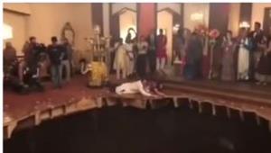  فيديو صادم.. أرض تبتلع مجموعة أشخاص يرقصون في حفل زفاف