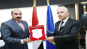  بالصور- محافظ أسوان يبحث مع سفير البوسنة والهرسك زيادة حجم التبادل التجاري