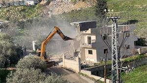 حفارة إسرائيلية تخرق الخط الأزرق والجيش اللبناني يلزمها بالتوقف عن العمل