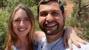 "أعمل 4 ساعات في اليوم فقط".. فتاة تجني مليوني دولار سنويا من عملها