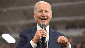 بايدن: هناك شيء خطير يحدث في أمريكا