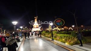 بالفيديو والصور- شجرة الكريسماس وبابا نويل.. احتفالات رأس السنة في بورسعيد 