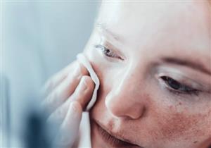 بشرتِك حساسة؟- 4 أخطاء احذري الوقوع فيها