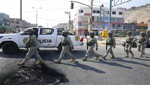 بيرو: مقتل 17 شخصا جراء اشتباكات بين متظاهرين وقوات الأمن