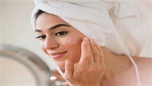 في الشتاء.. بشرتك تحتاج إلى كريمات غنية بالدهون