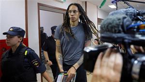 الصفقة تمت في بلد عربي.. واشنطن وموسكو تتبادلان سجينين اثنين