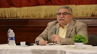 إبراهيم عيسى يُحذر من تديين الدولة: يخلق أجيال متعصبة ومتشددة (فيديو)