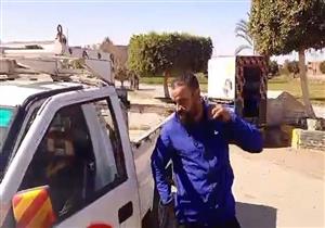 "سائق بدرجة مهاجم".. هداف دوري الدرجة الثالثة يقود سيارة ربع نقل في بني سويف - صور