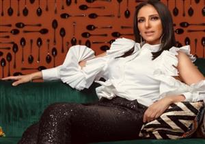 بلون صارخ.. حنان مطاوع تتألق بإطلالة جذابة في أحدث ظهور