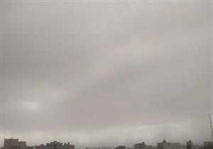 صور.. غيوم ورياح محملة بالأتربة في الوادي الجديد