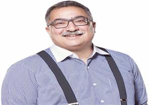 مدحت العدل: إبراهيم عيسى لم يقصد إهانة كتاب الدراما