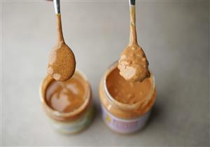 أيهما أفضل لصحتك.. زبدة الفول السوداني أم زبدة اللوز؟