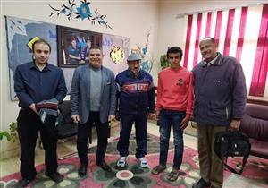 مدير مدرسة يعتذر لطالب عبر "فيسبوك": "كنت أقصد المزاح"