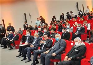 وزير التعليم العالي يشهد تخرج طلاب كليتين في جامعة نيوز جيزة (صور)