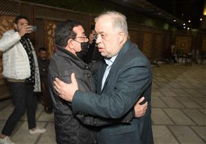 بالصور.. أحمد آدم وأشرف زكي في عزاء جلال الشرقاوي