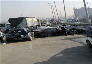 شاحنة تدهس 6 سيارات في حادث مروع أعلى الدائري