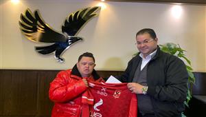 هدية ودخول للمباريات .. الخطيب يُنهي مشكلة "أمح"