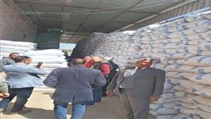 صور.. ضبط 57 طن أعلاف وردة ودقيق خلال حملة في أسواق أسيوط