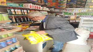 صور.. ضبط 220 طن عصائر و56 طن مخلل فاسد في البحيرة