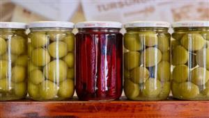   أفضل طريقة لتخزين المخلل في رمضان (فيديو)