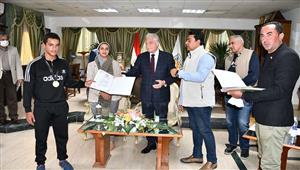 صور - محافظ جنوب سيناء يكرم المتميزين رياضيا في أولمبياد المحافظات الحدودية