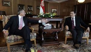 وثائق بريطانية : حسني مبارك خاصم بريطانيا علنا وصالحها سرا رغم إيوائها متطرفين إسلاميين