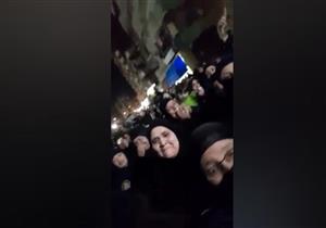 عزبة سكينة تبكي.. لحظة وداع "نهلة" إلى مثواها الأخير بالإسكندرية (فيديو)