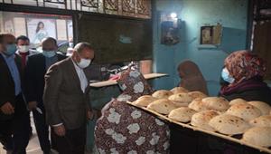 صور.. محافظ القليوبية يقود حملة على المخابز في مدينة بنها