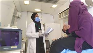 بالصور- فحص 1806 مواطنين في قافلة طبية ببني سويف