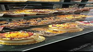 بالفيديو والصور.. "ماتيجي ادلعك" المدلعة أشهر حلويات رمضان بطنطا 