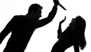  صيدلي مضطرب نفسيا يطعن سيدة في الشارع بالعجوزة