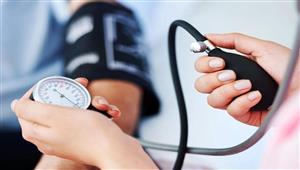 قياس الضغط.. لماذا يجب فحصه من الذراعين؟