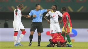  تقارير مغربية تهاجم الحكم أمين عمر قبل مواجهة الوداد بدوري الأبطال