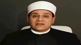 مظهر شاهين يعلق على جدل استخدام مكبرات الصوت بصوتٍ مرتفع أثناء تشغيل القرآن الكريم