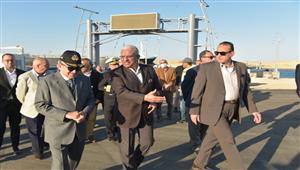 رئيس قناة السويس: تكريك 13 مليون متر مكعب من الرمال بمنطقة البحيرات المرة