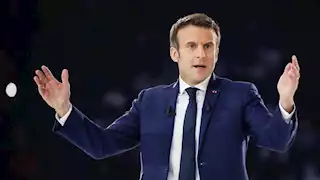 فرنسا.. ماكرون يتعهد باعتقال وملاحقة مُنفذي سلسلة هجمات على السجون