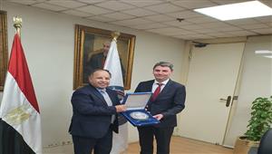 مصر تتطلع لدعم بنك الاستثمار الأوروبي في تنفيذ مشروعات صديقة للبيئة