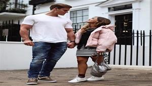 لماذا ينجذب بعض الرجال للنساء القصيرات؟