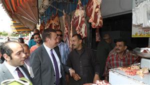 مخالفة الأسعار المقررة.. محافظ المنوفية يحذر مسؤولي "منفذ الزراعة" لبيع اللحوم - صور