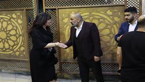 حضور نجوم الفن وإسماعيل فرغلي يستقبل المعزين.. لقطات من عزاء والد محسن منصور