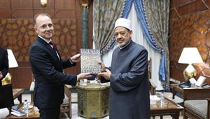 الإمام الأكبر: سيظل الأزهر منارة للعلم ومحافظا على الشريعة وعلوم اللغة