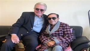 حسين فهمي: سمير صبري أطلق على نفسه براد بيت واختار لي هذا الاسم (فيديو)