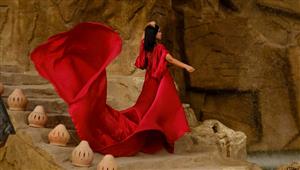 شرم الشيخ في عيون الأجانب.. سائحة روسية في "فوتو سيشن" بالقرية التراثية - صور 