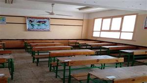 صور.. 17 ألف طالب يؤدون الامتحانات العملية للدبلومات الفنية في أسوان