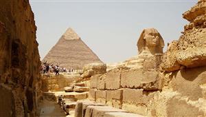 بعد واقعة التحرش.. قرار جديد من الآثار بشأن دخول الأطفال منطقة الأهرامات 