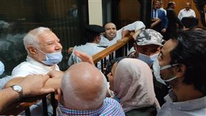 لحظة الحكم على أبو الفتوح ومحمود عزت في قضية نشر أخبار كاذبة