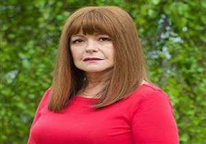 بسبب مستحضرات التجميل - إصابة سيدة بسرطان الجلد