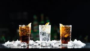 باحثون يحذرون من مشروب شائع يهدد بالإصابة بسرطان الأمعاء